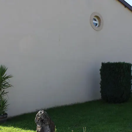 Maison De Charme Pres De Neufchateau Avec Jardin, Terrasse Et Jeux Exterieurs - Fr-1-589-163
