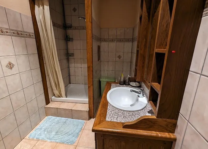 Prázdninový dům Maison De Charme Pres De Neufchateau Avec Jardin, Terrasse Et Jeux Exterieurs - Fr-1-589-163