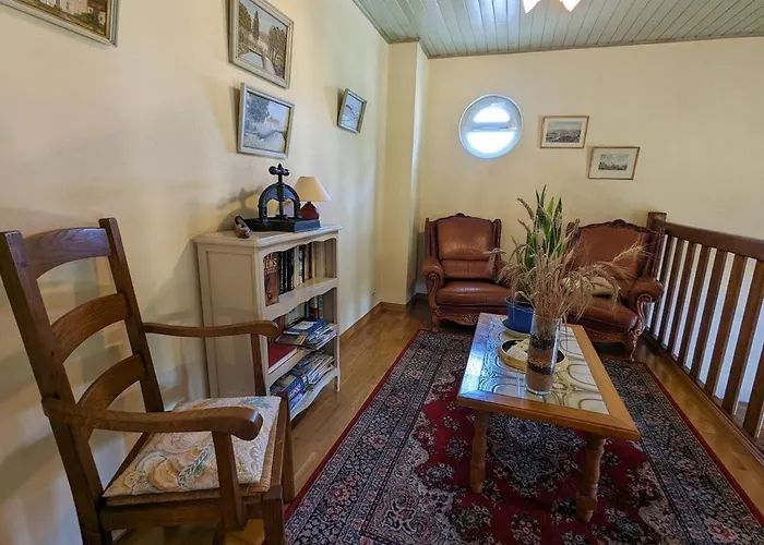 Prázdninový dům Maison De Charme Pres De Neufchateau Avec Jardin, Terrasse Et Jeux Exterieurs - Fr-1-589-163 *