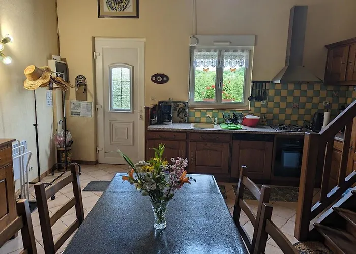 Prázdninový dům Maison De Charme Pres De Neufchateau Avec Jardin, Terrasse Et Jeux Exterieurs - Fr-1-589-163 *